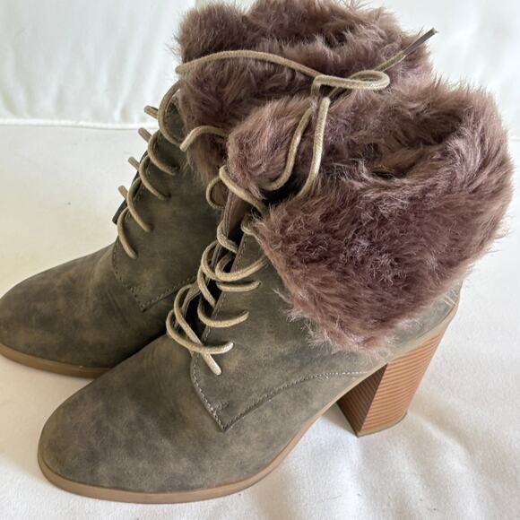 Leila Stone Faux Fur Heel Boots 6.5 Lace Up Brown Beige Ankle Booties Glam - Picture 4 of 6